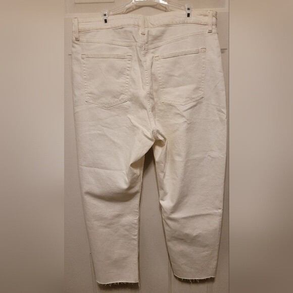 GAP Curvy Cheeky Straight Cream Raw Hem Jeans 20/35 NWOT Plus Size - Picture 3 of 6
